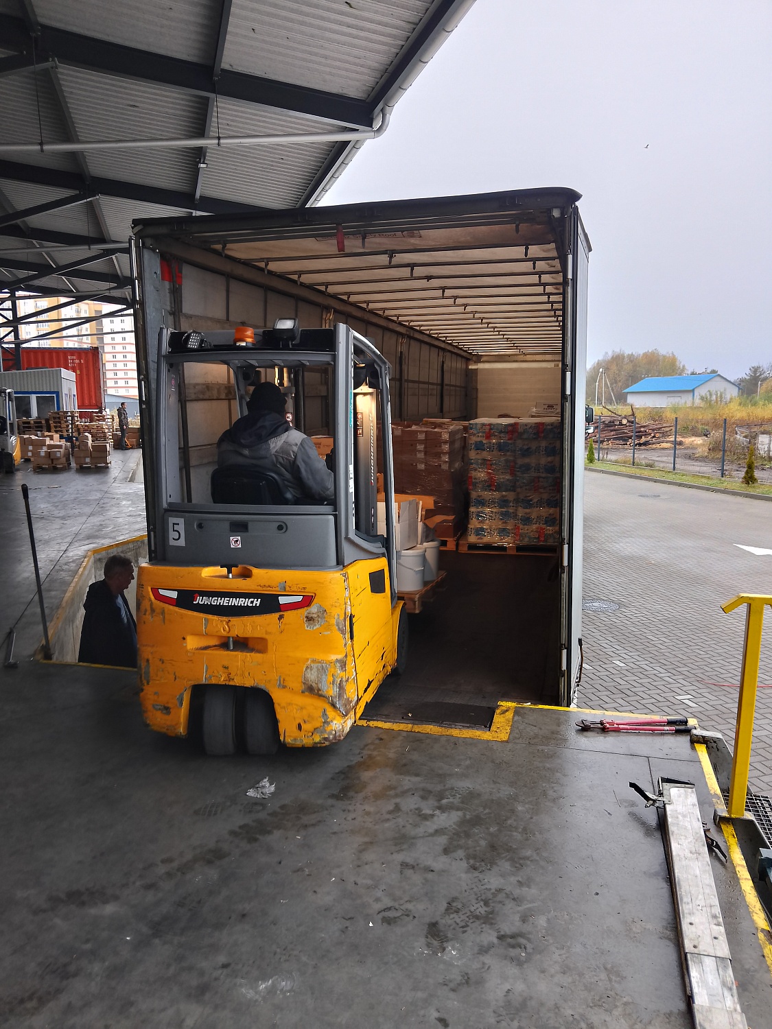 Комплектация продуктами судна уходящего в рейс