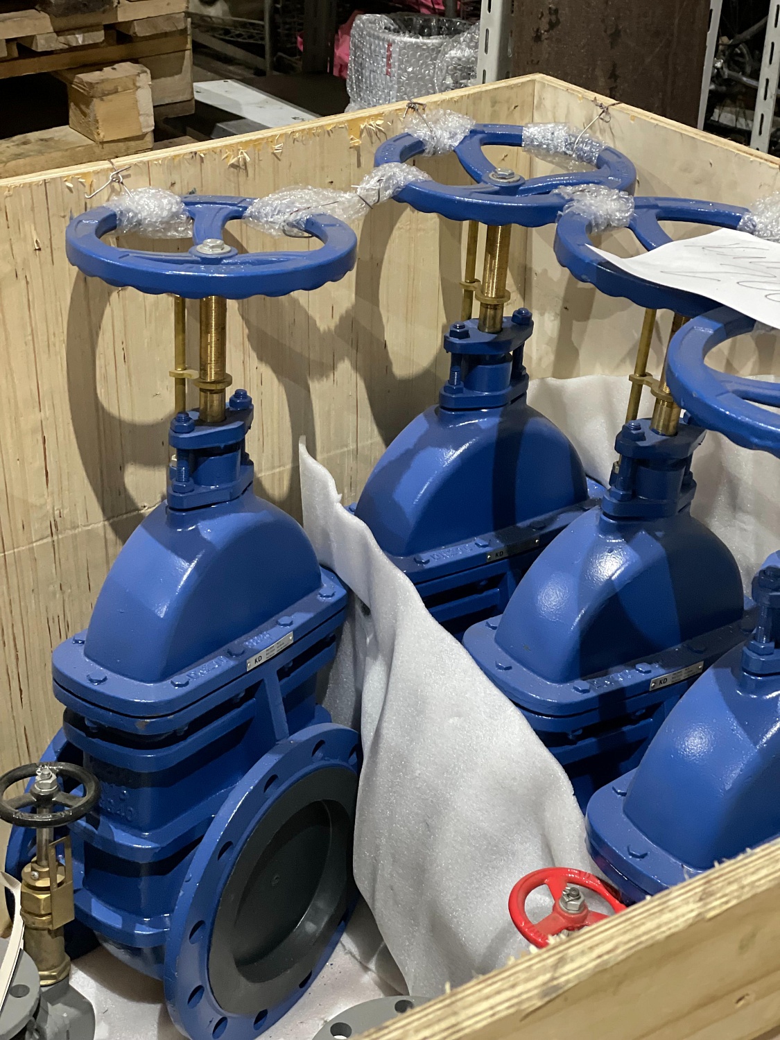 Большое поступление судовой арматуры на склад!