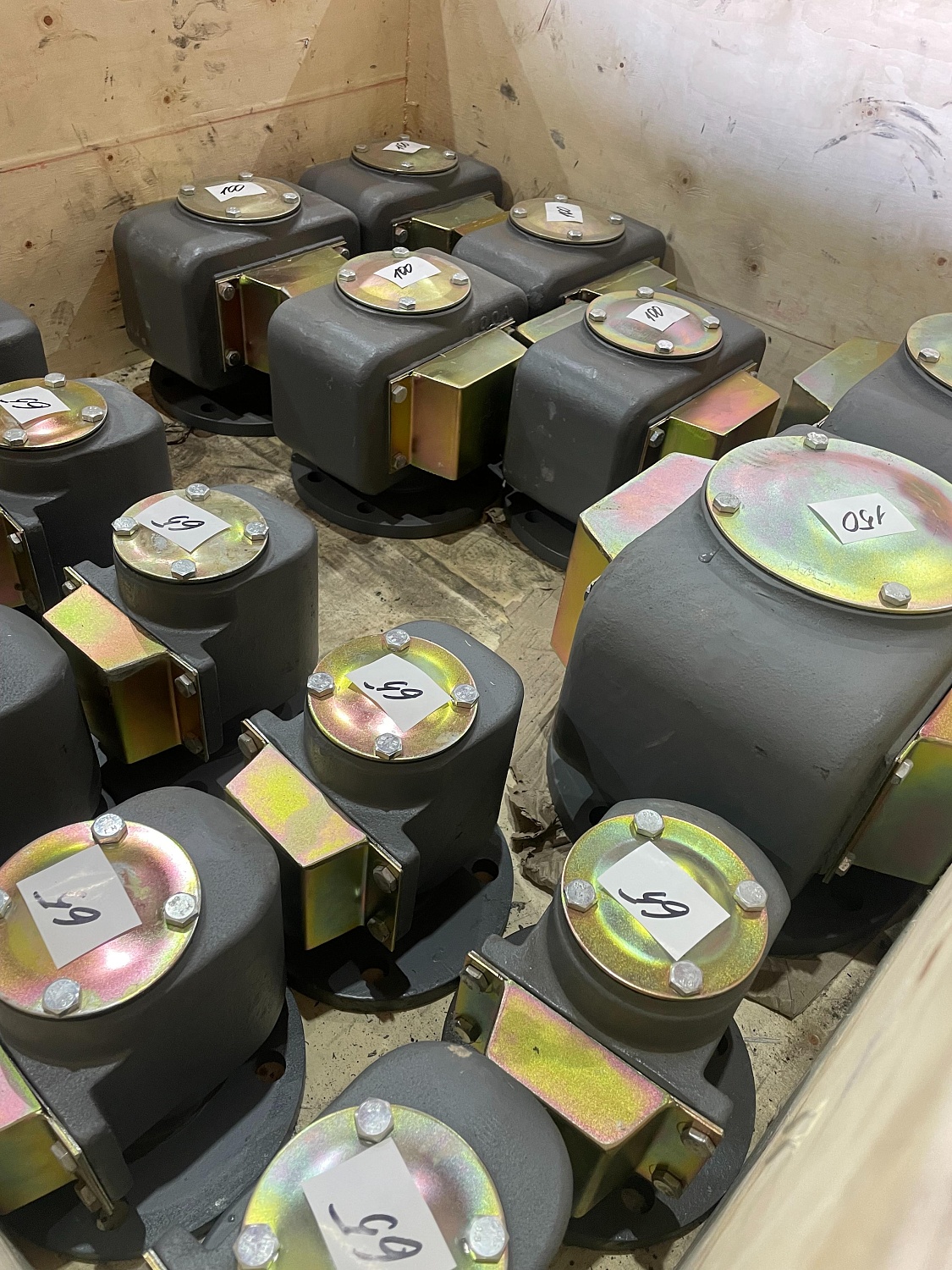 Большое поступление судовой арматуры на склад!